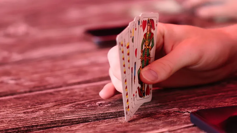 Chơi review HL8 - Casino Trực Tuyến Uy Tín | card game,  bavaria,  card player,  playing cards,  game